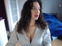 Lekker webcam sexchatten met hornylaracroft  uit Amsterdam